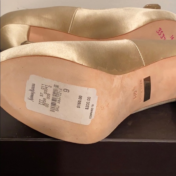 Badgley Mischka Pumps Ivory - Picture 5 of 5